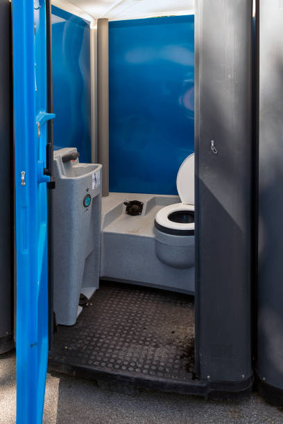 Best Portable toilet rental cost  in Toulon, IL